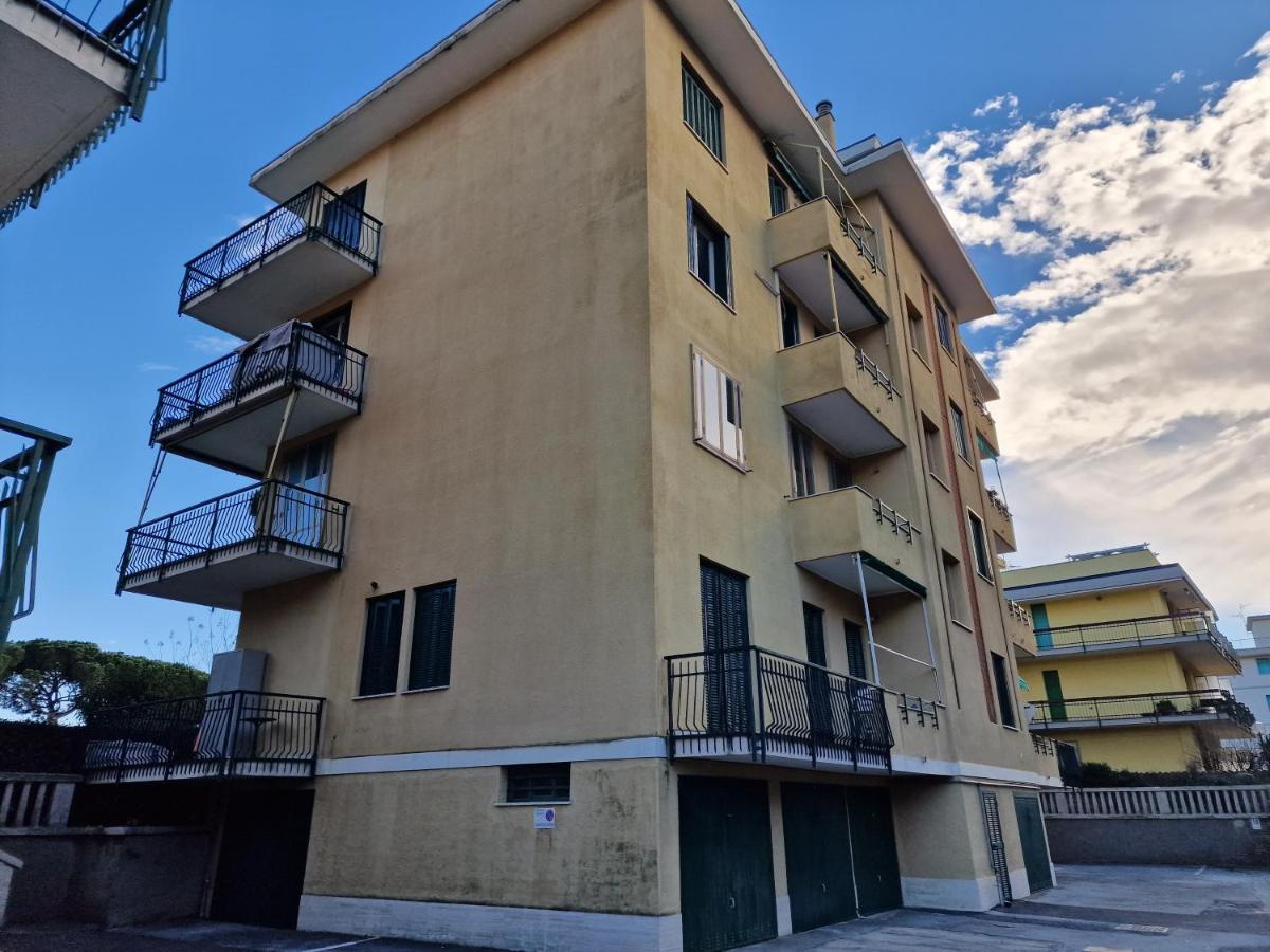 650 Metri Dal Mare - Wifi - Terrazzo - Piscina - A/C Apartment Pietra Ligure Ngoại thất bức ảnh